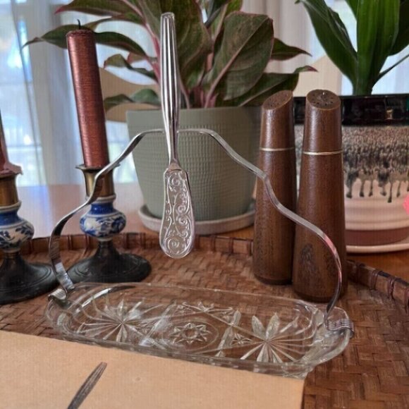 Vintage Crystal Butter Dish Spreader Server - Picture 11 of 14